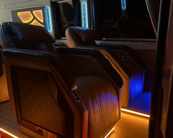 Белый Мерседес Sprinter, объемом двигателя 2.99 л и пробегом 560 тыс. км за 40400 $, фото 28 на Automoto.ua