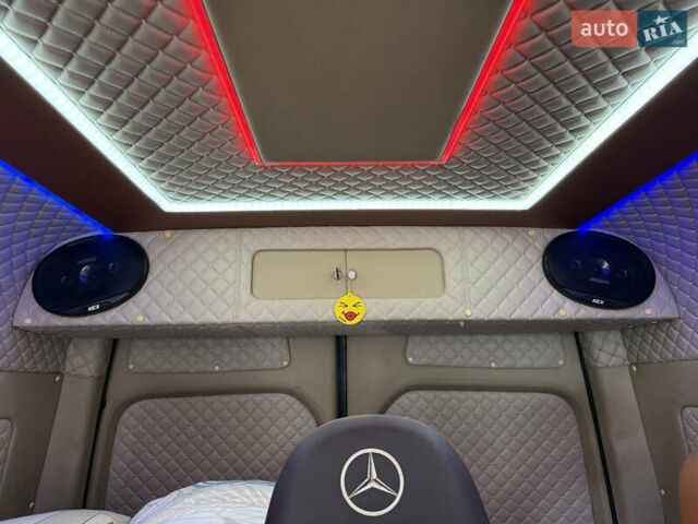 Белый Мерседес Sprinter, объемом двигателя 2.9 л и пробегом 545 тыс. км за 34400 $, фото 120 на Automoto.ua