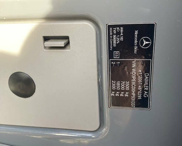 Белый Мерседес Sprinter, объемом двигателя 2.99 л и пробегом 660 тыс. км за 37500 $, фото 23 на Automoto.ua