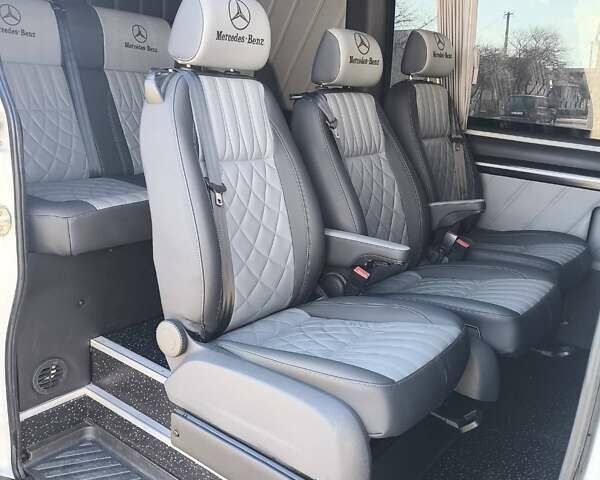 Белый Мерседес Sprinter, объемом двигателя 2.99 л и пробегом 700 тыс. км за 47542 $, фото 1 на Automoto.ua