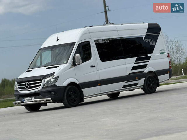 Белый Мерседес Sprinter, объемом двигателя 2.99 л и пробегом 560 тыс. км за 40400 $, фото 2 на Automoto.ua