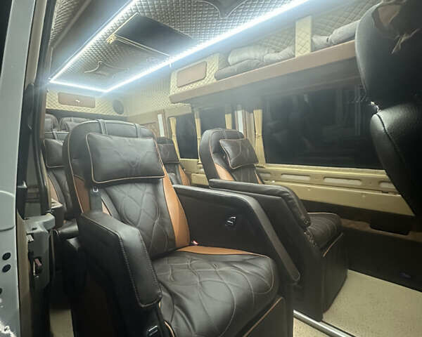 Білий Мерседес Sprinter, об'ємом двигуна 2.99 л та пробігом 380 тис. км за 44400 $, фото 25 на Automoto.ua