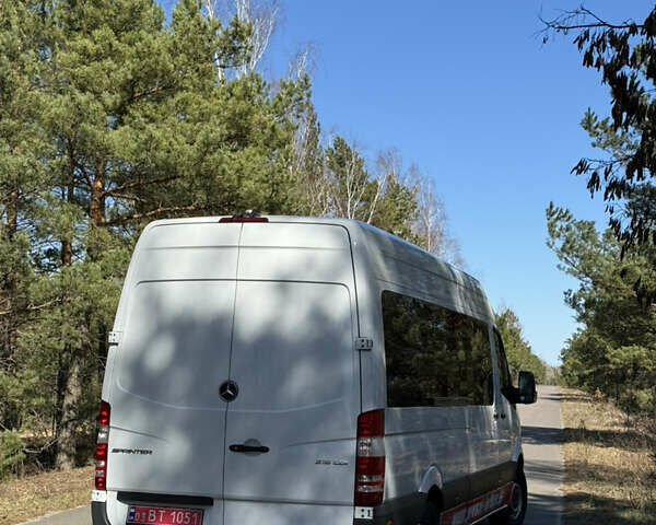 Белый Мерседес Sprinter, объемом двигателя 2.1 л и пробегом 370 тыс. км за 25700 $, фото 6 на Automoto.ua