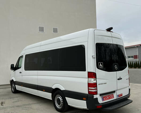 Білий Мерседес Sprinter, об'ємом двигуна 2.2 л та пробігом 332 тис. км за 27900 $, фото 6 на Automoto.ua