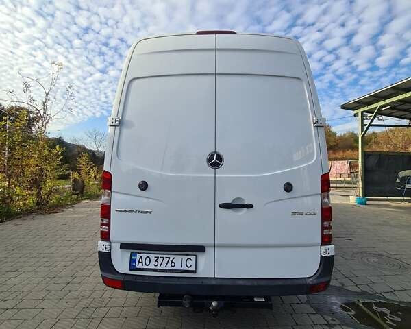 Белый Мерседес Sprinter, объемом двигателя 2.99 л и пробегом 496 тыс. км за 45000 $, фото 22 на Automoto.ua