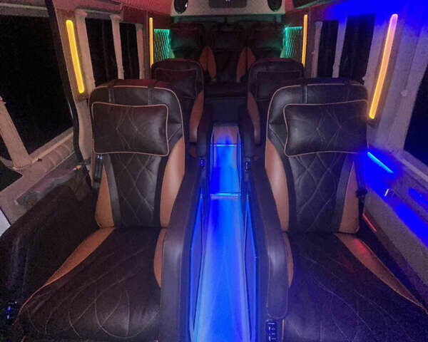 Білий Мерседес Sprinter, об'ємом двигуна 2.99 л та пробігом 380 тис. км за 44400 $, фото 30 на Automoto.ua
