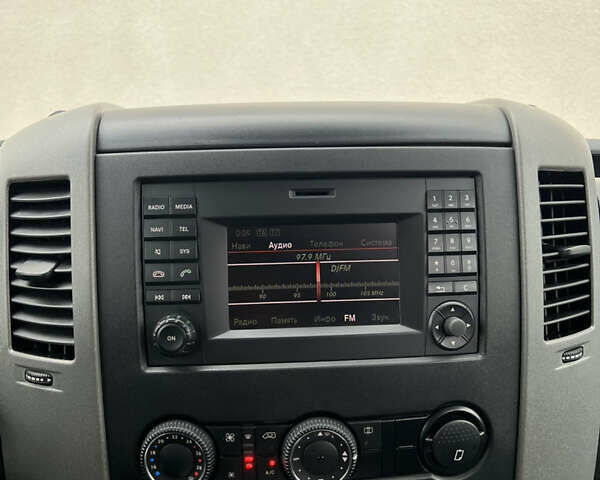 Білий Мерседес Sprinter, об'ємом двигуна 2.2 л та пробігом 332 тис. км за 27900 $, фото 38 на Automoto.ua