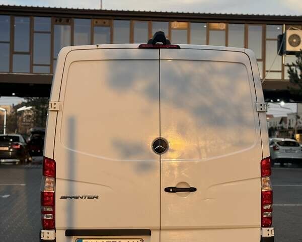Белый Мерседес Sprinter, объемом двигателя 2.2 л и пробегом 420 тыс. км за 20900 $, фото 19 на Automoto.ua