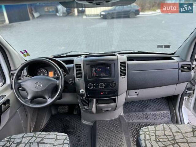 Белый Мерседес Sprinter, объемом двигателя 0 л и пробегом 500 тыс. км за 28300 $, фото 28 на Automoto.ua