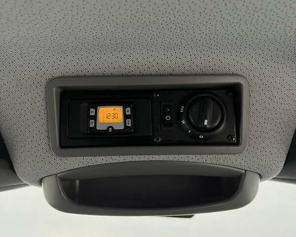 Білий Мерседес Sprinter, об'ємом двигуна 2.2 л та пробігом 332 тис. км за 27900 $, фото 47 на Automoto.ua