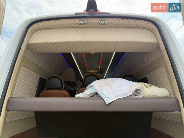 Белый Мерседес Sprinter, объемом двигателя 2.9 л и пробегом 545 тыс. км за 34400 $, фото 124 на Automoto.ua