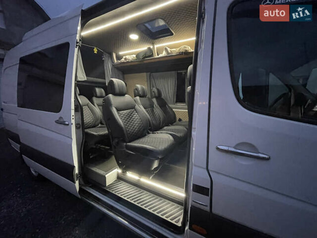 Белый Мерседес Sprinter, объемом двигателя 2.14 л и пробегом 785 тыс. км за 20000 $, фото 2 на Automoto.ua