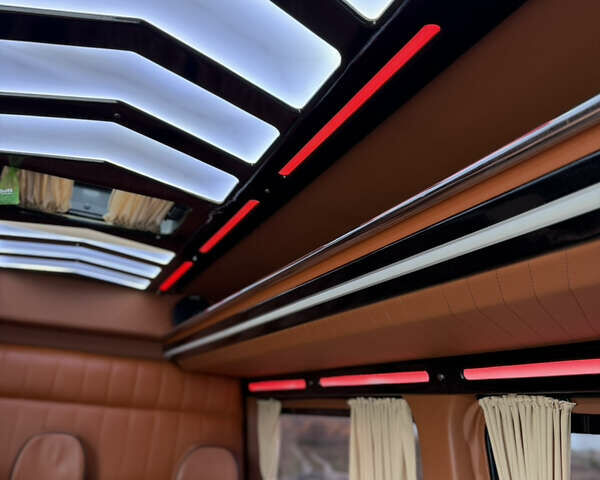 Білий Мерседес Sprinter, об'ємом двигуна 2.14 л та пробігом 268 тис. км за 25000 $, фото 19 на Automoto.ua