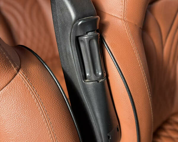 Белый Мерседес Sprinter, объемом двигателя 2.14 л и пробегом 880 тыс. км за 27000 $, фото 17 на Automoto.ua