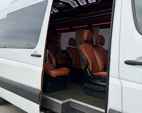 Білий Мерседес Sprinter, об'ємом двигуна 2.14 л та пробігом 268 тис. км за 22000 $, фото 5 на Automoto.ua