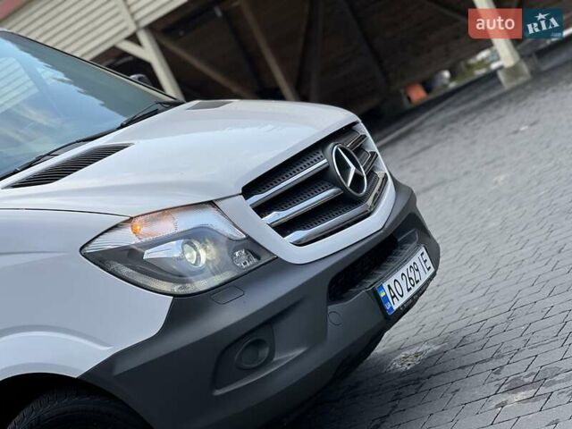 Белый Мерседес Sprinter, объемом двигателя 0 л и пробегом 500 тыс. км за 28300 $, фото 13 на Automoto.ua