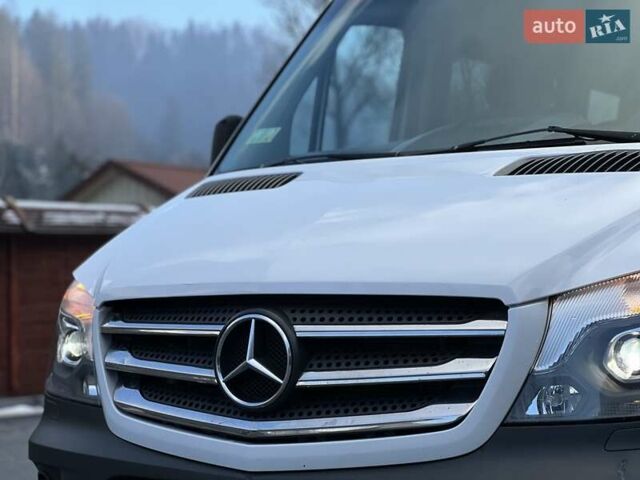 Белый Мерседес Sprinter, объемом двигателя 0 л и пробегом 500 тыс. км за 28300 $, фото 12 на Automoto.ua