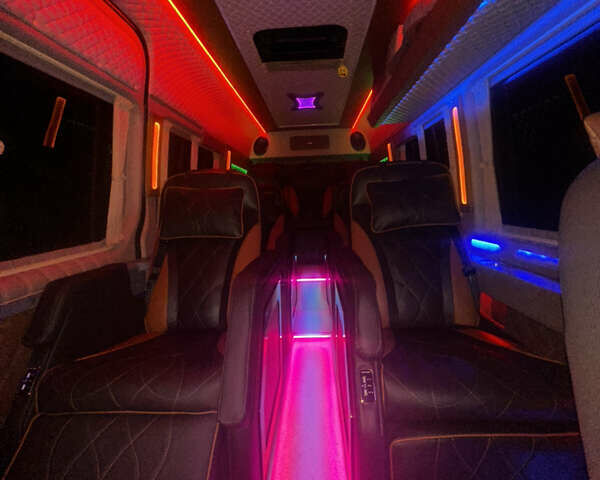 Білий Мерседес Sprinter, об'ємом двигуна 2.99 л та пробігом 380 тис. км за 44400 $, фото 32 на Automoto.ua