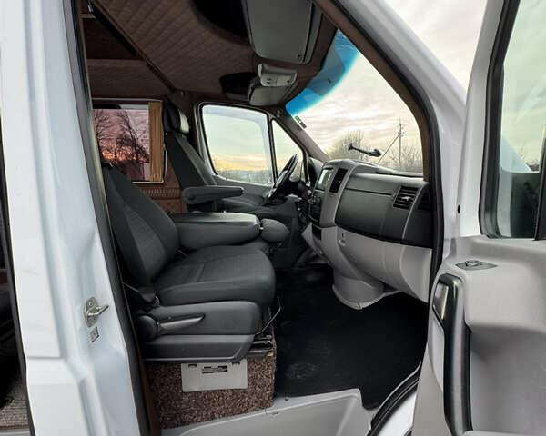 Белый Мерседес Sprinter, объемом двигателя 2.99 л и пробегом 500 тыс. км за 34000 $, фото 28 на Automoto.ua