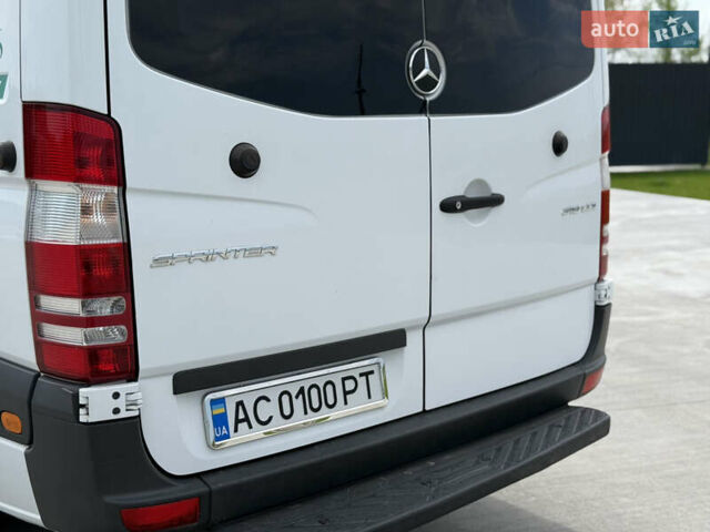 Белый Мерседес Sprinter, объемом двигателя 2.9 л и пробегом 545 тыс. км за 34400 $, фото 76 на Automoto.ua