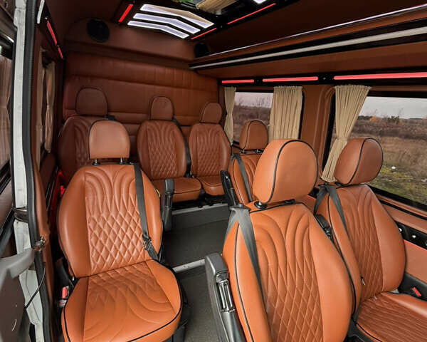Білий Мерседес Sprinter, об'ємом двигуна 2.14 л та пробігом 268 тис. км за 25000 $, фото 16 на Automoto.ua