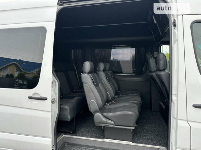 Белый Мерседес Sprinter, объемом двигателя 0 л и пробегом 310 тыс. км за 32150 $, фото 17 на Automoto.ua