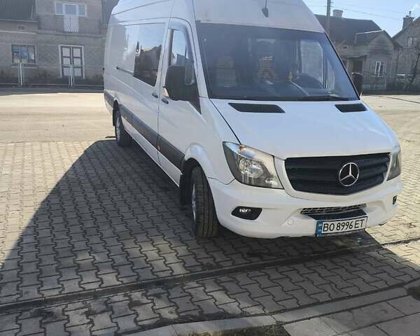 Белый Мерседес Sprinter, объемом двигателя 2.99 л и пробегом 700 тыс. км за 53278 $, фото 4 на Automoto.ua