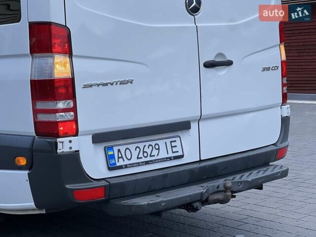 Белый Мерседес Sprinter, объемом двигателя 3 л и пробегом 500 тыс. км за 27999 $, фото 20 на Automoto.ua