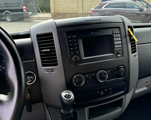 Белый Мерседес Sprinter, объемом двигателя 2.14 л и пробегом 376 тыс. км за 24900 $, фото 9 на Automoto.ua