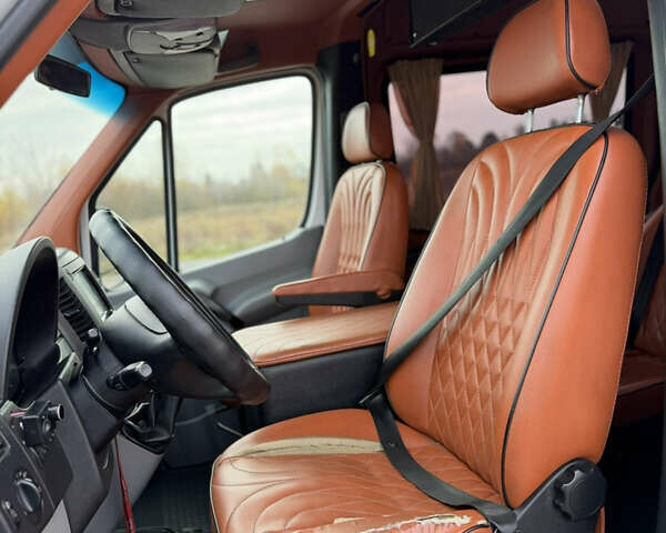 Білий Мерседес Sprinter, об'ємом двигуна 2.14 л та пробігом 268 тис. км за 25000 $, фото 13 на Automoto.ua