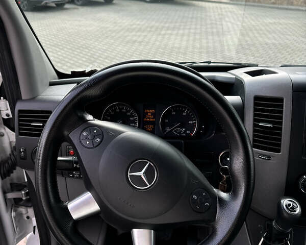 Белый Мерседес Sprinter, объемом двигателя 2.14 л и пробегом 376 тыс. км за 24900 $, фото 8 на Automoto.ua