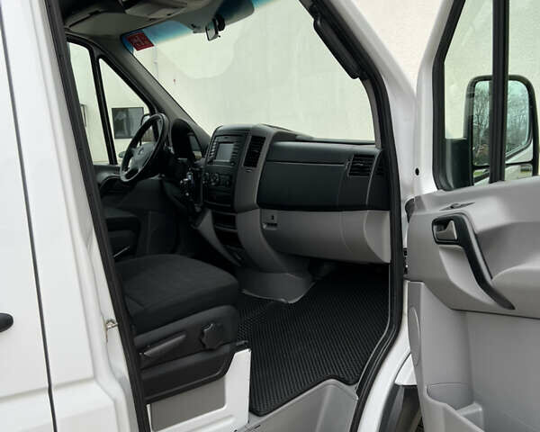 Білий Мерседес Sprinter, об'ємом двигуна 2.2 л та пробігом 332 тис. км за 27900 $, фото 26 на Automoto.ua