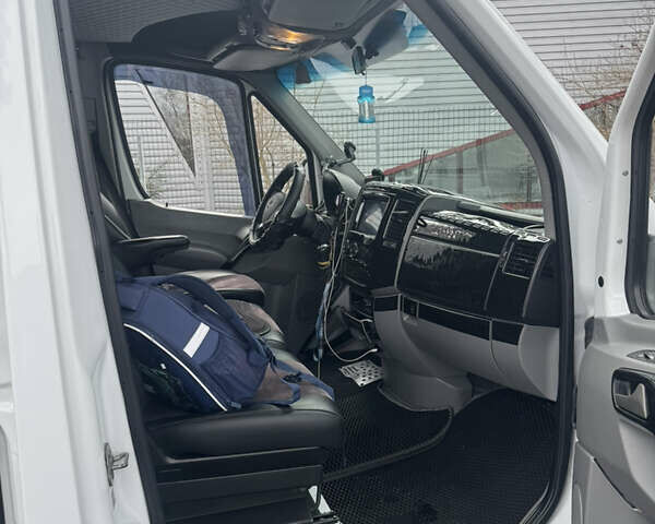 Белый Мерседес Sprinter, объемом двигателя 0 л и пробегом 900 тыс. км за 31000 $, фото 21 на Automoto.ua