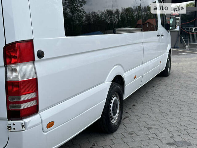 Белый Мерседес Sprinter, объемом двигателя 0 л и пробегом 310 тыс. км за 32150 $, фото 15 на Automoto.ua