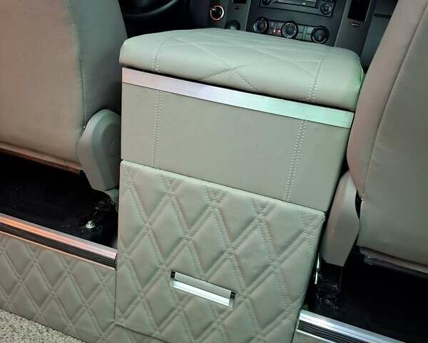 Белый Мерседес Sprinter, объемом двигателя 2.14 л и пробегом 260 тыс. км за 43000 $, фото 8 на Automoto.ua