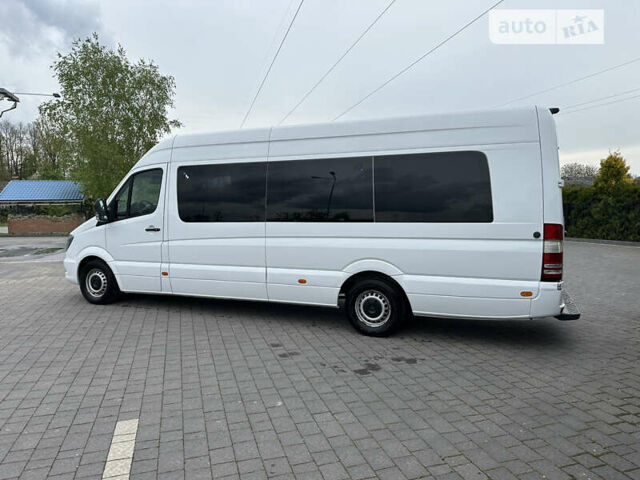 Белый Мерседес Sprinter, объемом двигателя 0 л и пробегом 310 тыс. км за 32150 $, фото 9 на Automoto.ua