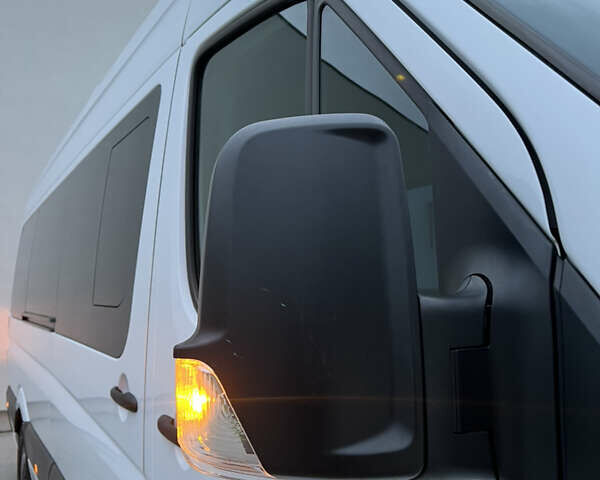 Білий Мерседес Sprinter, об'ємом двигуна 2.2 л та пробігом 332 тис. км за 27900 $, фото 10 на Automoto.ua