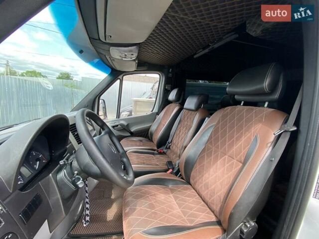 Белый Мерседес Sprinter, объемом двигателя 2.14 л и пробегом 660 тыс. км за 25900 $, фото 12 на Automoto.ua