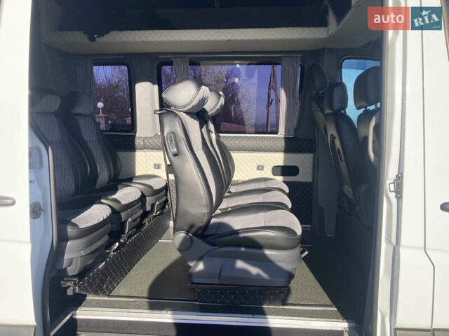 Белый Мерседес Sprinter, объемом двигателя 2.99 л и пробегом 660 тыс. км за 37500 $, фото 16 на Automoto.ua