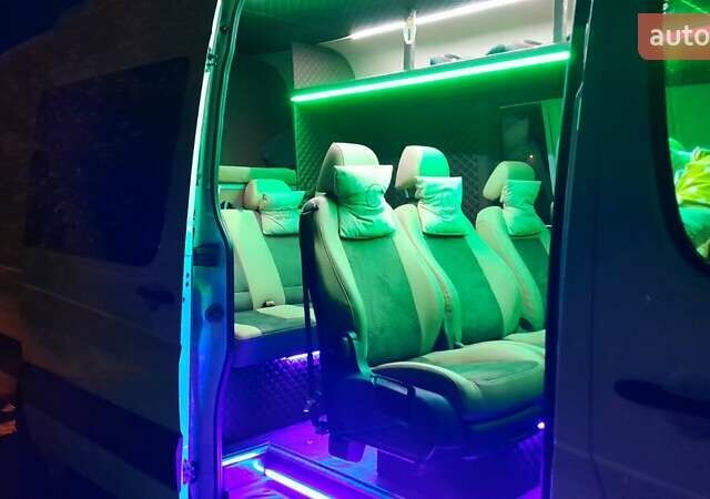 Белый Мерседес Sprinter, объемом двигателя 2.2 л и пробегом 500 тыс. км за 25000 $, фото 6 на Automoto.ua