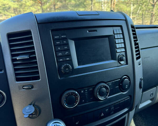 Белый Мерседес Sprinter, объемом двигателя 2.1 л и пробегом 370 тыс. км за 25700 $, фото 11 на Automoto.ua