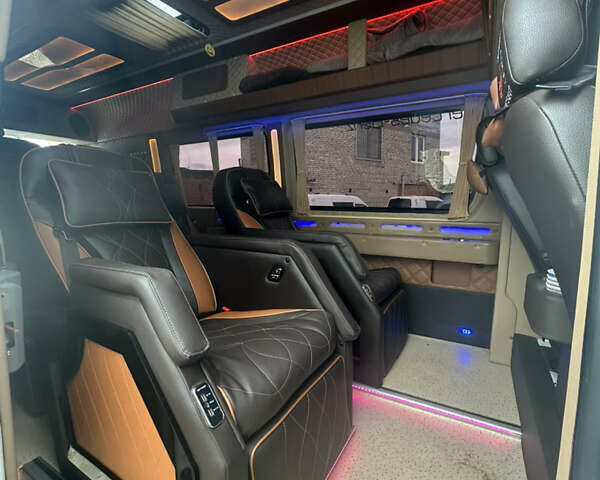 Білий Мерседес Sprinter, об'ємом двигуна 2.99 л та пробігом 380 тис. км за 44400 $, фото 28 на Automoto.ua