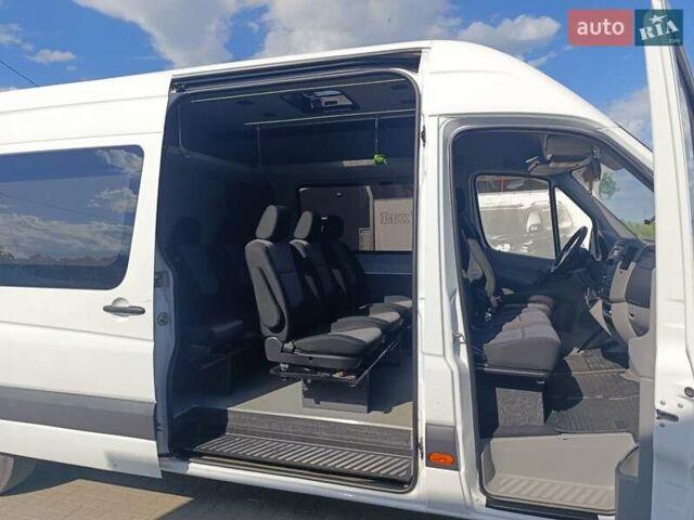 Белый Мерседес Sprinter, объемом двигателя 2.2 л и пробегом 352 тыс. км за 25600 $, фото 29 на Automoto.ua
