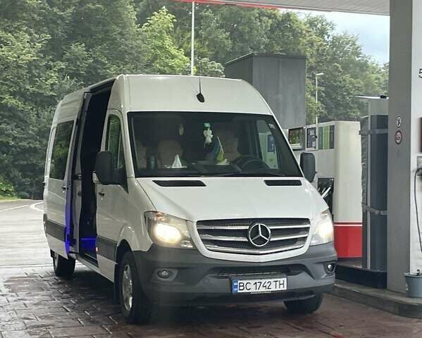 Белый Мерседес Sprinter, объемом двигателя 2.2 л и пробегом 500 тыс. км за 25000 $, фото 7 на Automoto.ua