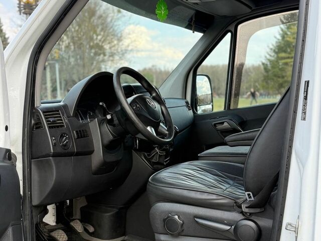 Белый Мерседес Sprinter, объемом двигателя 2.14 л и пробегом 540 тыс. км за 29999 $, фото 10 на Automoto.ua