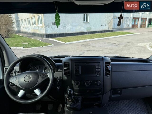 Белый Мерседес Sprinter, объемом двигателя 2.14 л и пробегом 540 тыс. км за 29999 $, фото 15 на Automoto.ua
