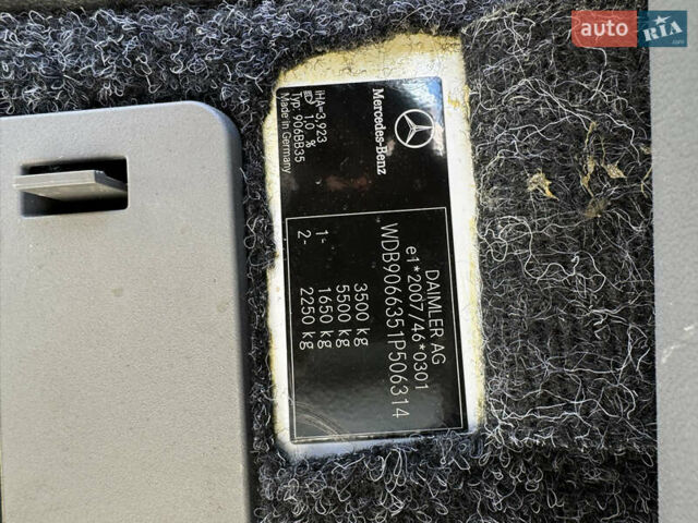 Белый Мерседес Sprinter, объемом двигателя 2.1 л и пробегом 370 тыс. км за 25700 $, фото 14 на Automoto.ua