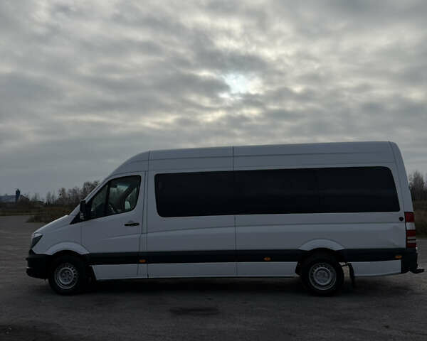 Білий Мерседес Sprinter, об'ємом двигуна 2.14 л та пробігом 268 тис. км за 25000 $, фото 5 на Automoto.ua