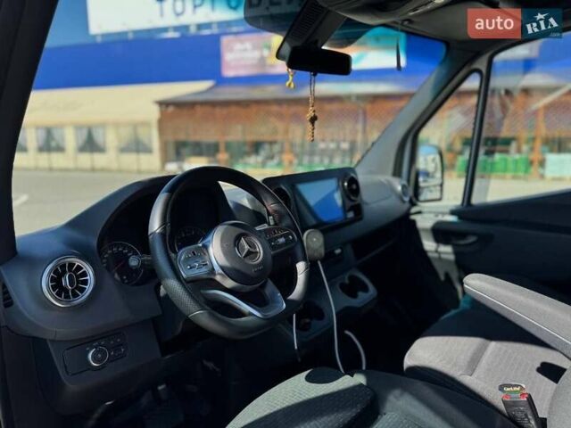 Белый Мерседес Sprinter, объемом двигателя 3 л и пробегом 400 тыс. км за 39950 $, фото 27 на Automoto.ua