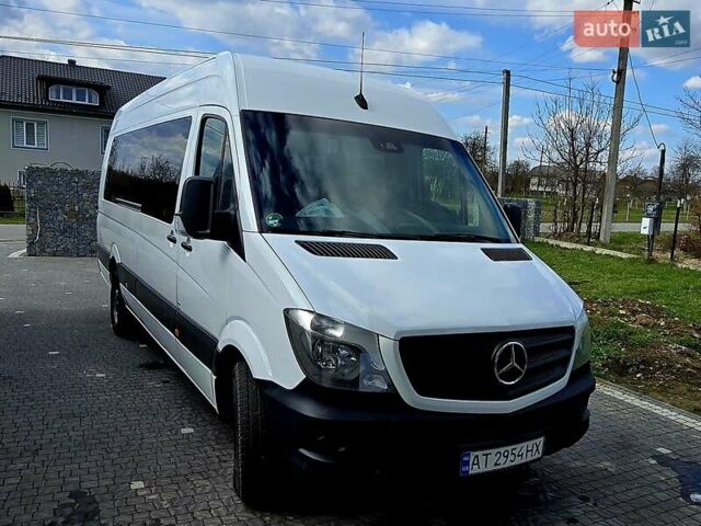 Белый Мерседес Sprinter, объемом двигателя 2.2 л и пробегом 633 тыс. км за 26500 $, фото 2 на Automoto.ua